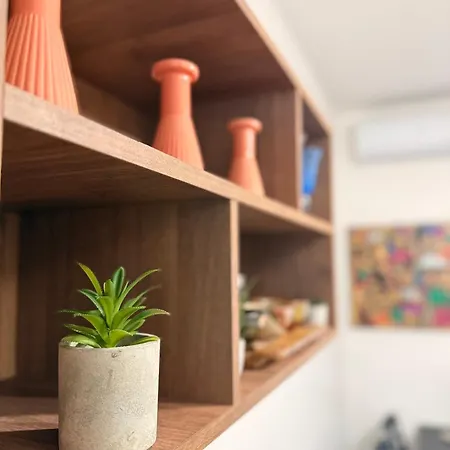 아파트 Cozy Near With Parking