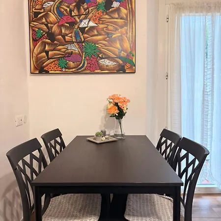아파트 Cozy Near With Parking